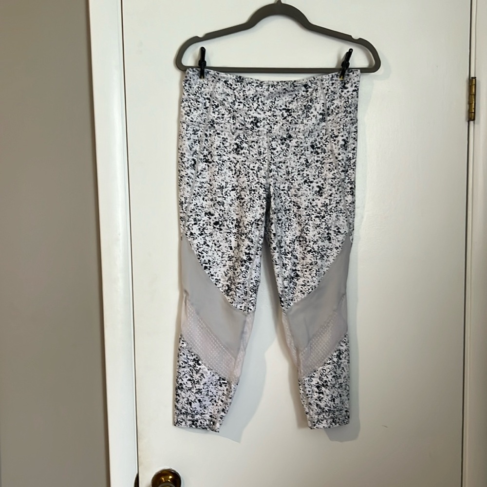 Athleta large p leggings